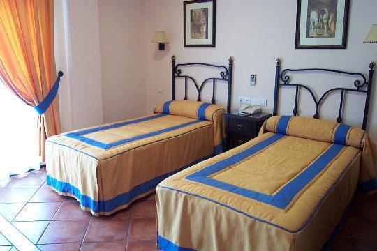 Hotel Calderon Cenes De La Vega Δωμάτιο φωτογραφία